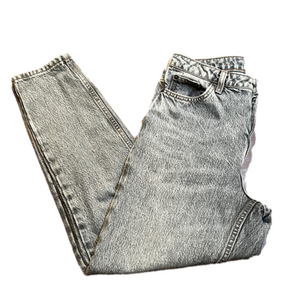 TOPSHOP Faded Black “Mom” Jeans Size 28